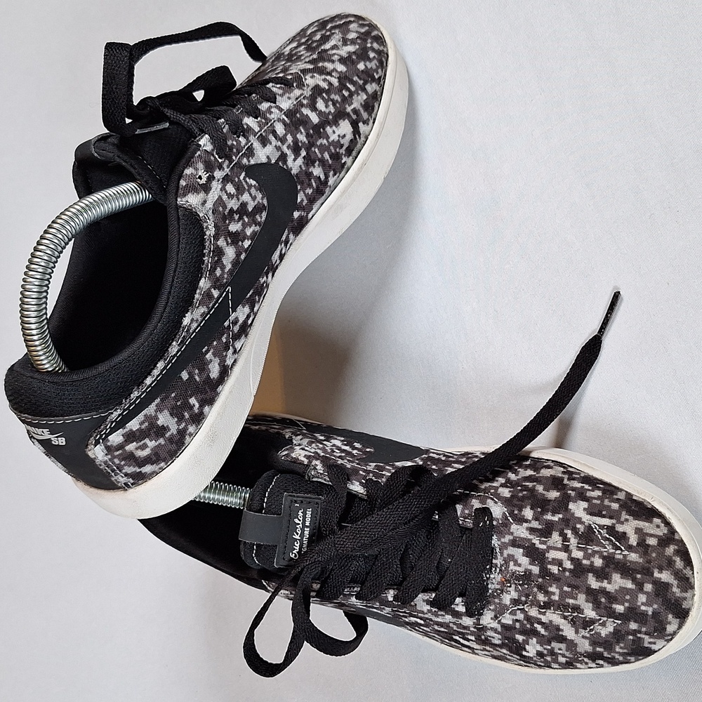 Nike SB Eric K oston Signature Model 6.5Y Canvas Boys Girls Sneakers Tennis Shoe